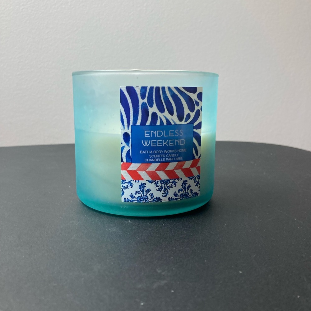 ✨FREE with Purchase over $20✨ Candle
